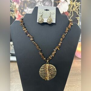 NWT necklace and earrings set